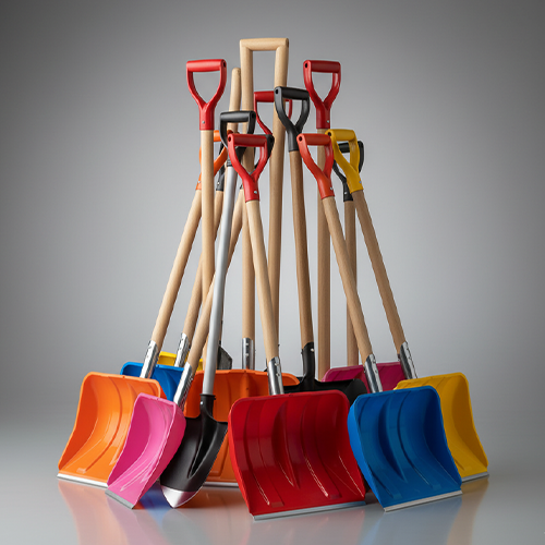 SNOW SHOVELS/PUSHERS